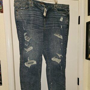 NWT Torrid Mid-Rise Slim Boot Diststressed Jeans size 28